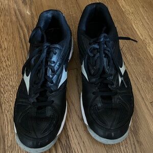 Mizuno volleyball shoes womens